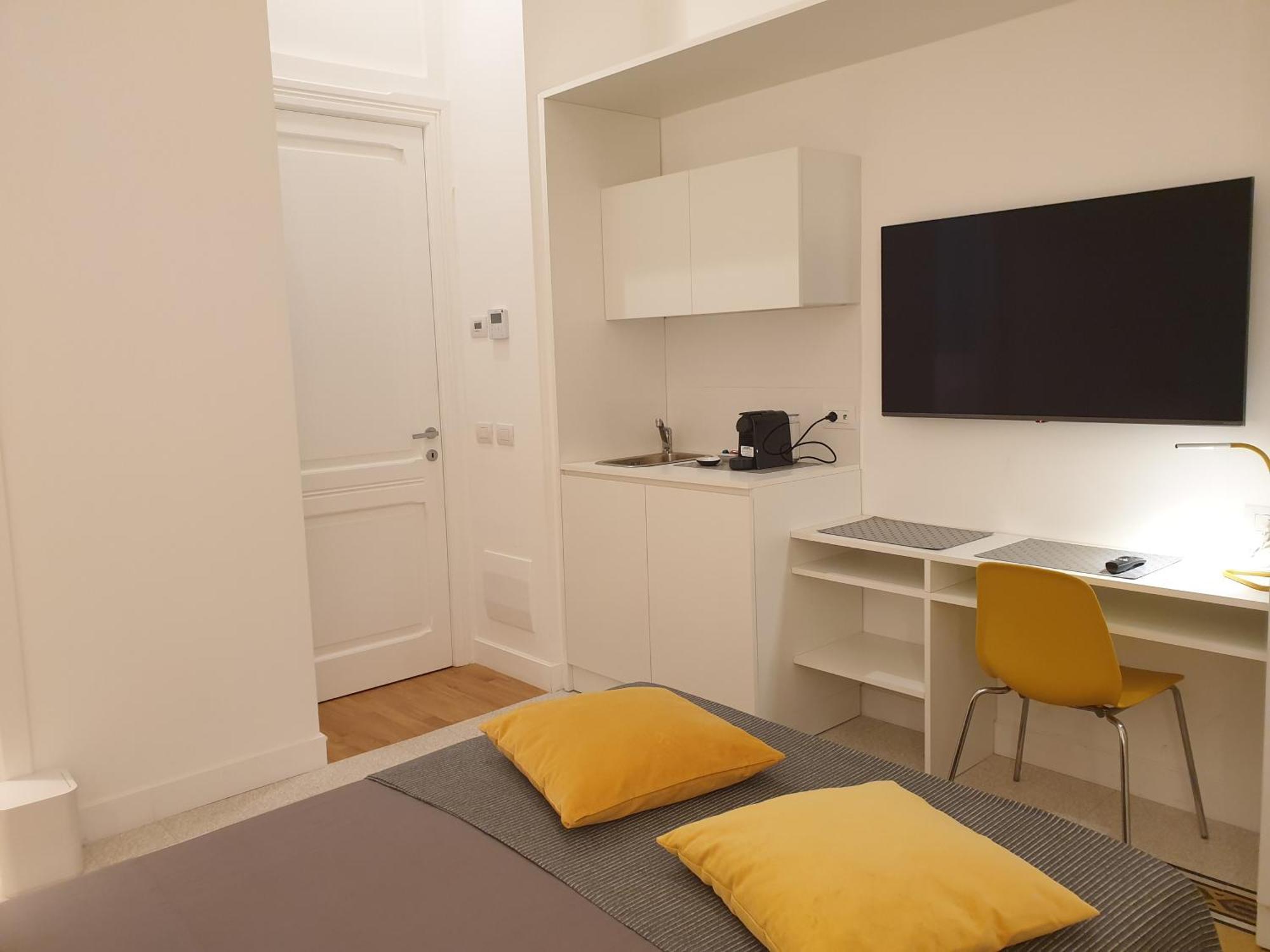 Cosmopolitan-Bari Bed & Breakfast Bagian luar foto