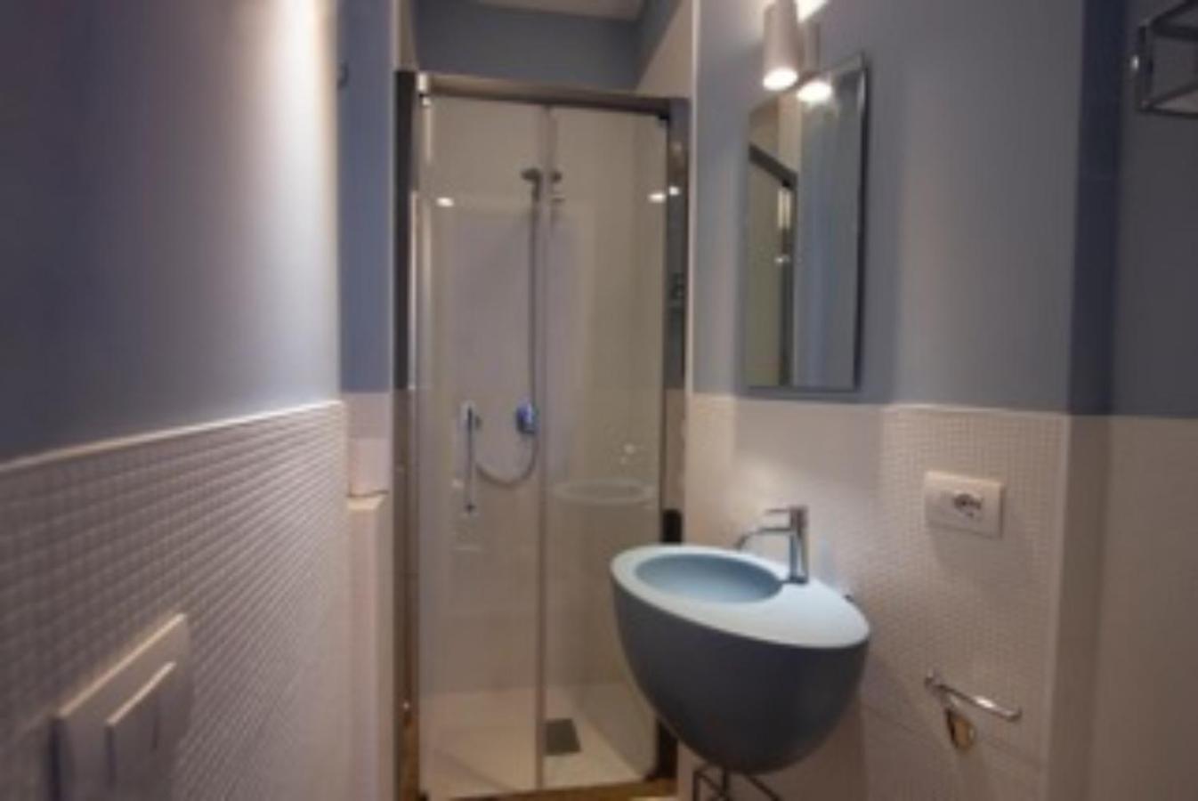 Cosmopolitan-Bari Bed & Breakfast Bagian luar foto