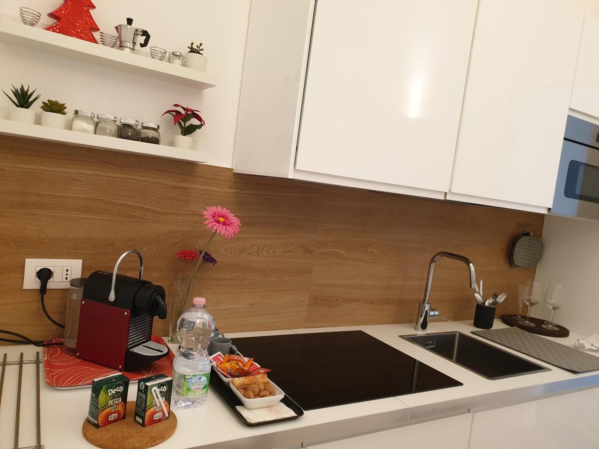 Cosmopolitan-Bari Bed & Breakfast Bagian luar foto